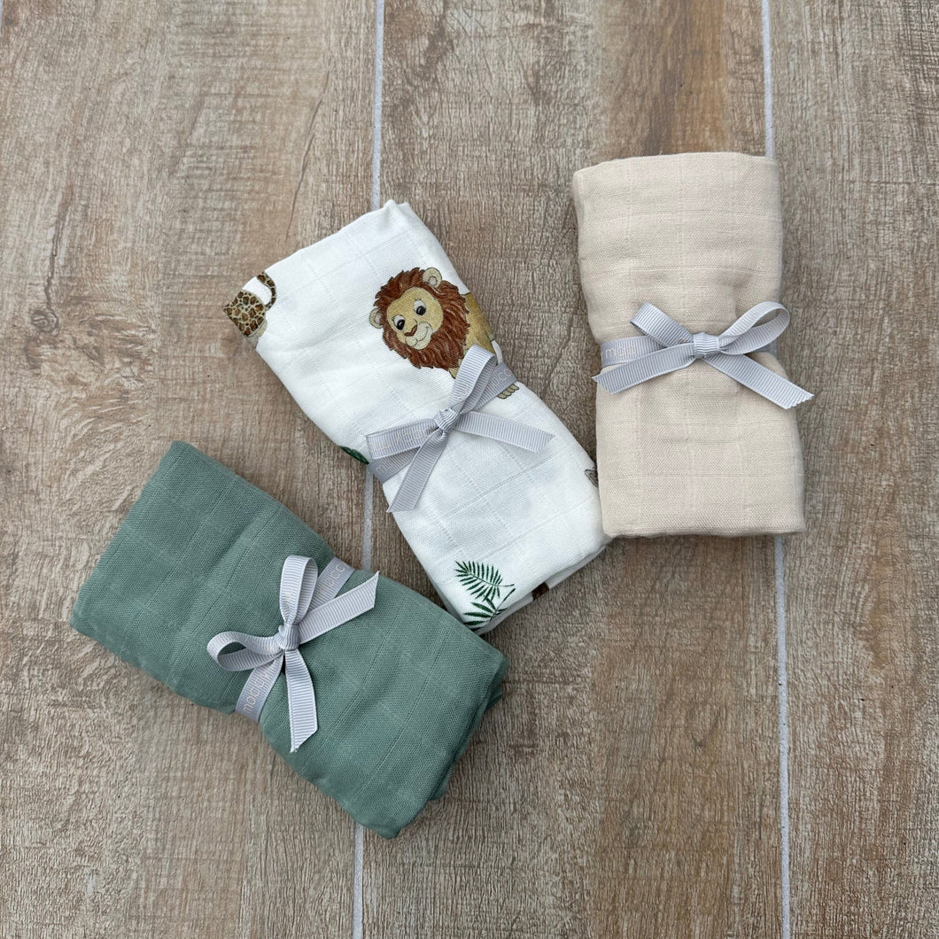 3-pack bamboo muslin 'go-to' cloths - Safari Time