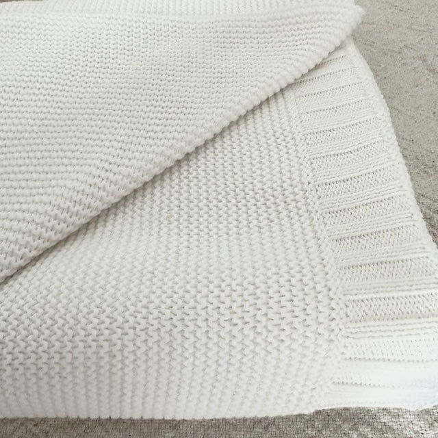 Classic Knitted Blanket - Crisp White