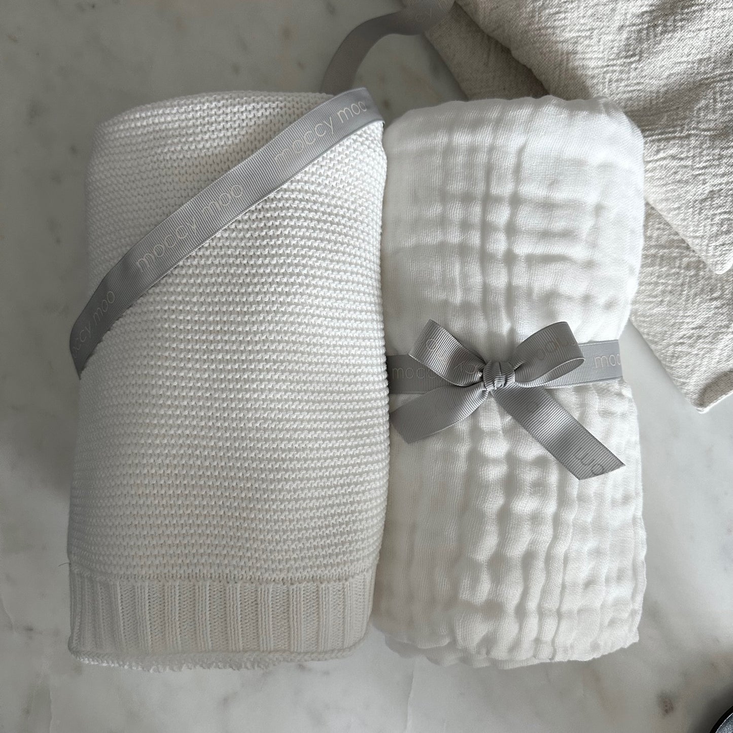 XL Cuddly Organic Cotton swaddle - Crisp White