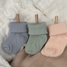 Load image into Gallery viewer, Luxury newborn socks - Peachy Perfect
