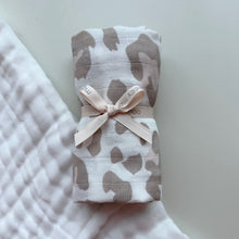 Load image into Gallery viewer, Bamboo muslin &#39;go-to&#39; cloth - Blush Leopard Print
