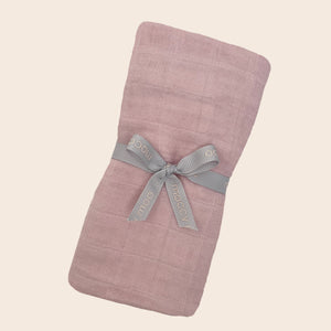 Bamboo muslin 'go-to' cloth - Antique blush