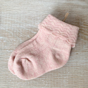 Frilled cable socks - Little pink