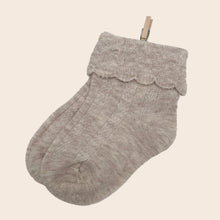 Load image into Gallery viewer, Frilled cable socks - Natural Stone
