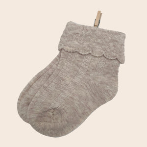 Frilled cable socks - Natural Stone
