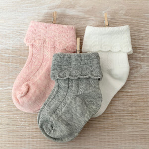 3-pack frilled cable socks