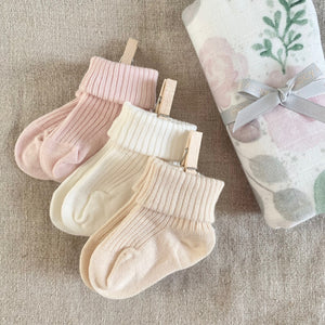 Luxury newborn socks - Classic white