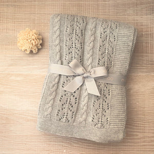 Cable knit baby blanket - Dove grey