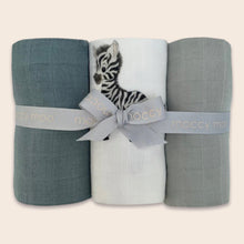 Load image into Gallery viewer, 3-pack bamboo muslin &#39;go-to&#39; cloths - Grey safari
